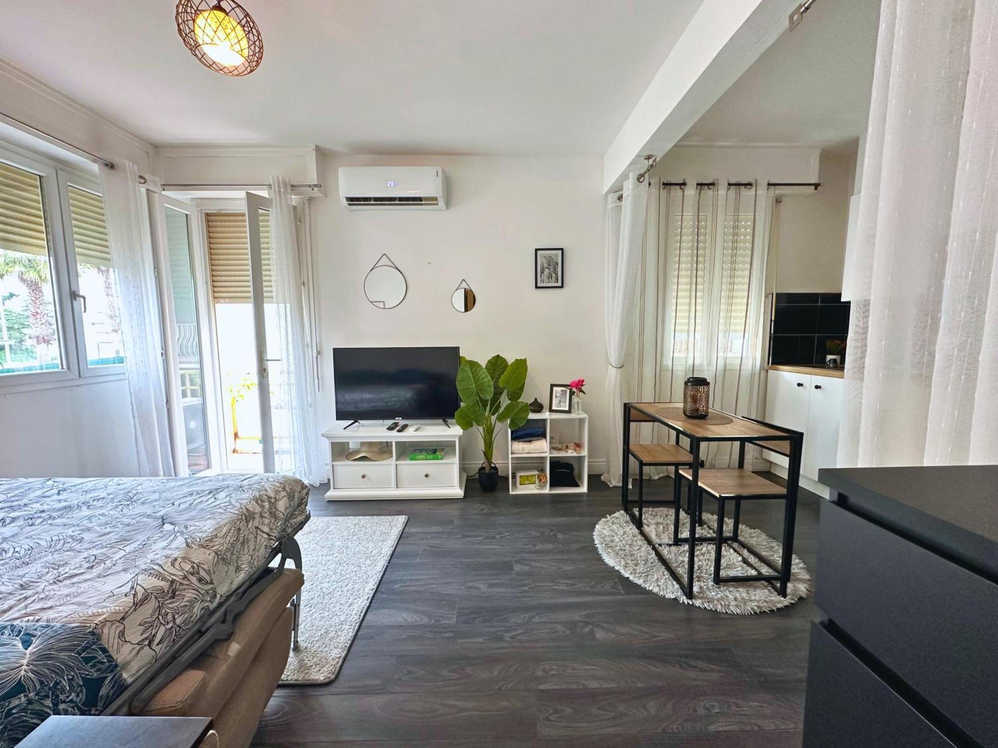 Cosy Palm Beach, Studio Pres De La Mer Et De La Croisette カンヌ エクステリア 写真